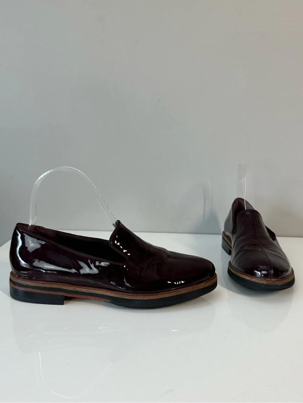 Clarks Frida Aubergine Patent Leather Loafers Size 6